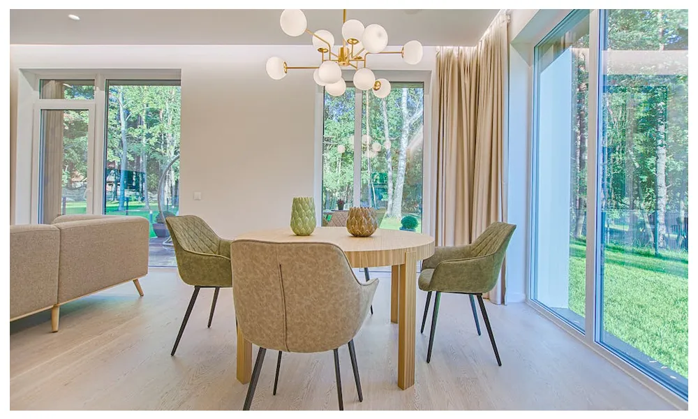 Professional real estate photography dining room 